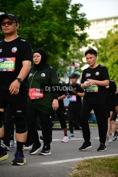 Runner Photo 4034357