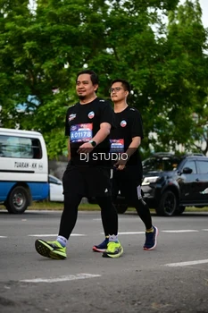Runner Photo 4034361