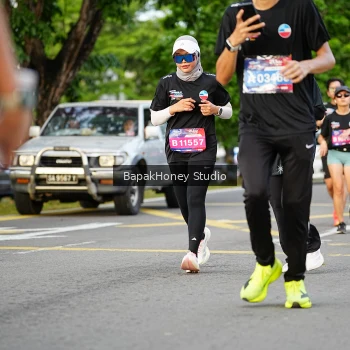 Runner Photo 4034370