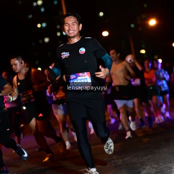 Runner Photo 4034379