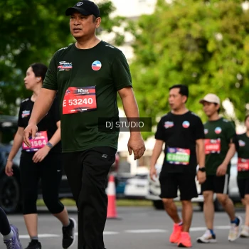 Runner Photo 4034428