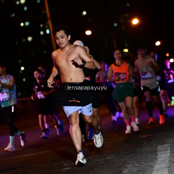 Runner Photo 4034443