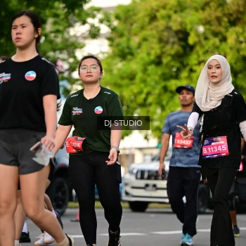 Runner Photo 4034475