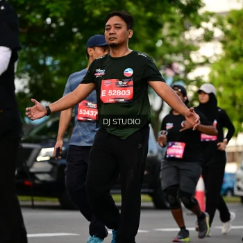 Runner Photo 4034543