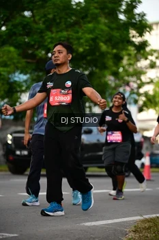 Runner Photo 4034549