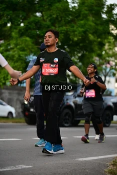 Runner Photo 4034556