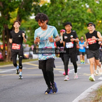 Runner Photo 4034599