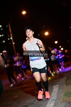 Runner Photo 4034605