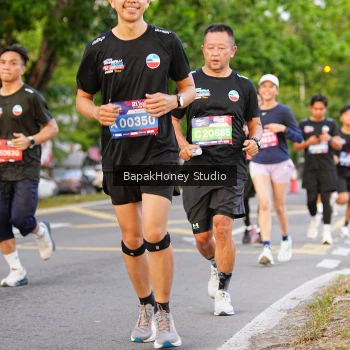 Runner Photo 4034674