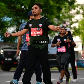 Runner Photo 4034677
