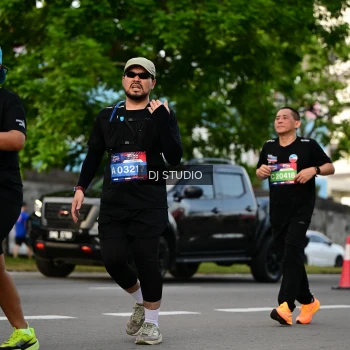 Runner Photo 4034715
