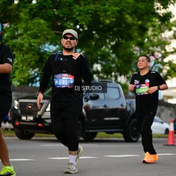 Runner Photo 4034717