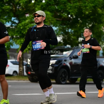 Runner Photo 4034733