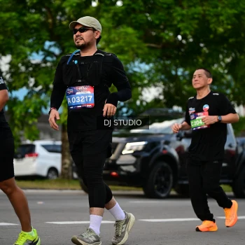 Runner Photo 4034737
