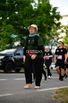 Runner Photo 4034771
