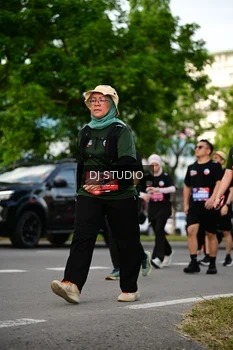 Runner Photo 4034772