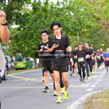 Runner Photo 4034773