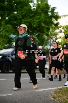 Runner Photo 4034784