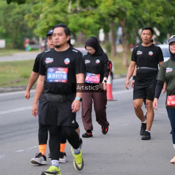 Runner Photo 4035042
