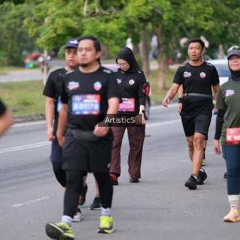 Runner Photo 4035050
