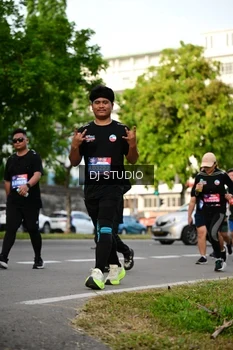 Runner Photo 4035135