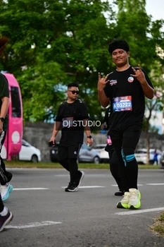 Runner Photo 4035141