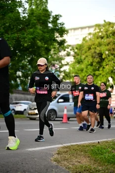 Runner Photo 4035145
