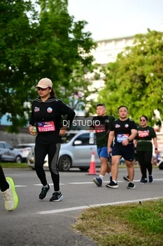 Runner Photo 4035150