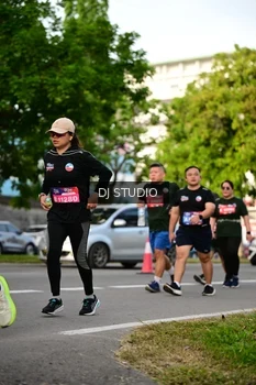 Runner Photo 4035153