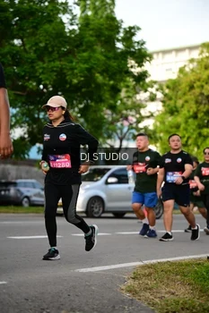 Runner Photo 4035159