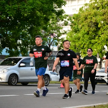 Runner Photo 4035160