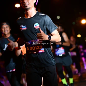 Runner Photo 4035174