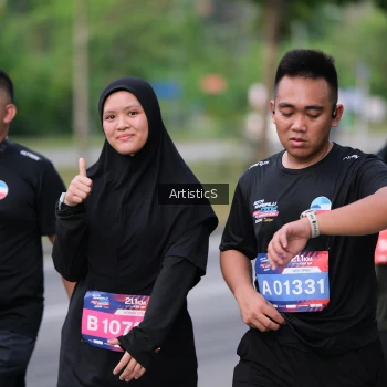 Runner Photo 4035203