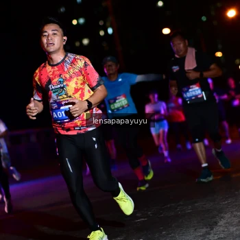 Runner Photo 4035273