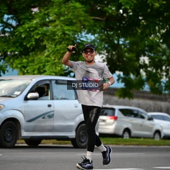 Runner Photo 4035312