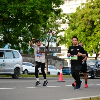 Runner Photo 4035344