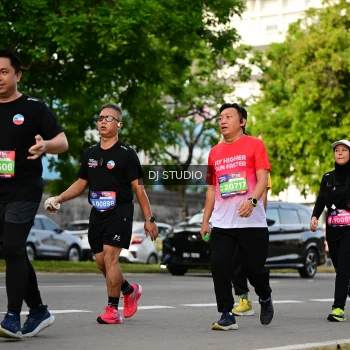 Runner Photo 4035346