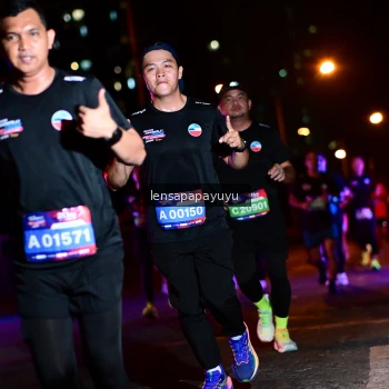 Runner Photo 4035353