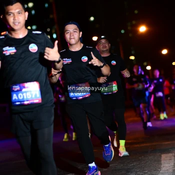 Runner Photo 4035354