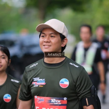 Runner Photo 4035409