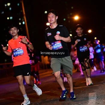 Runner Photo 4035474