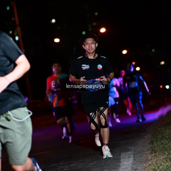 Runner Photo 4035509