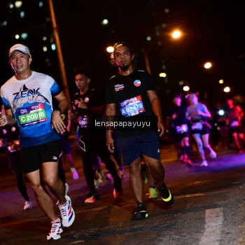 Runner Photo 4035641