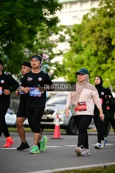 Runner Photo 4035689