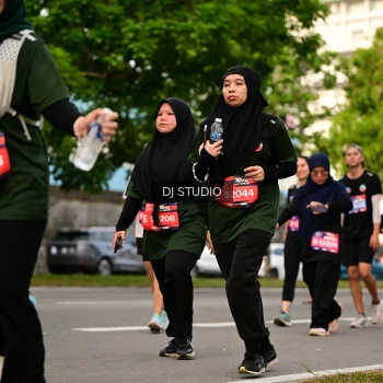 Runner Photo 4035743
