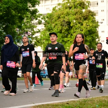 Runner Photo 4035793