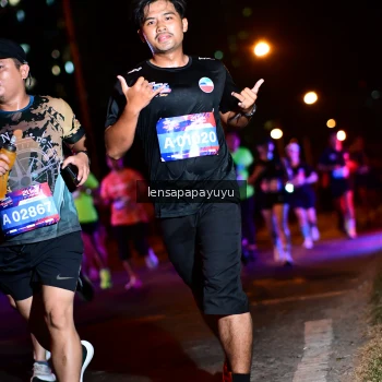 Runner Photo 4035794
