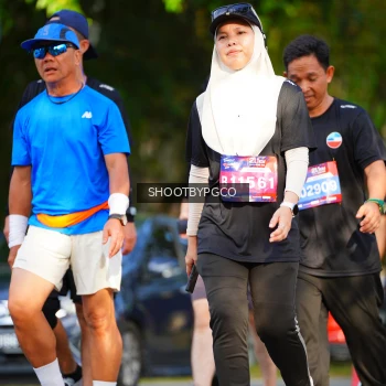 Runner Photo 4035947