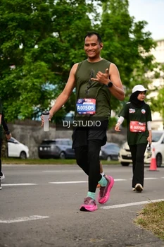 Runner Photo 4035976