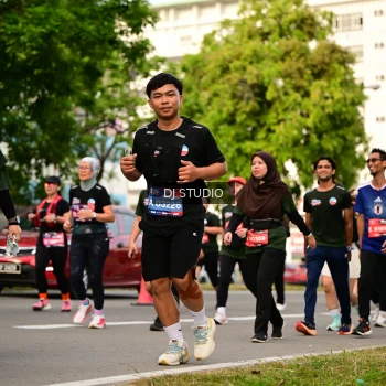 Runner Photo 4036016